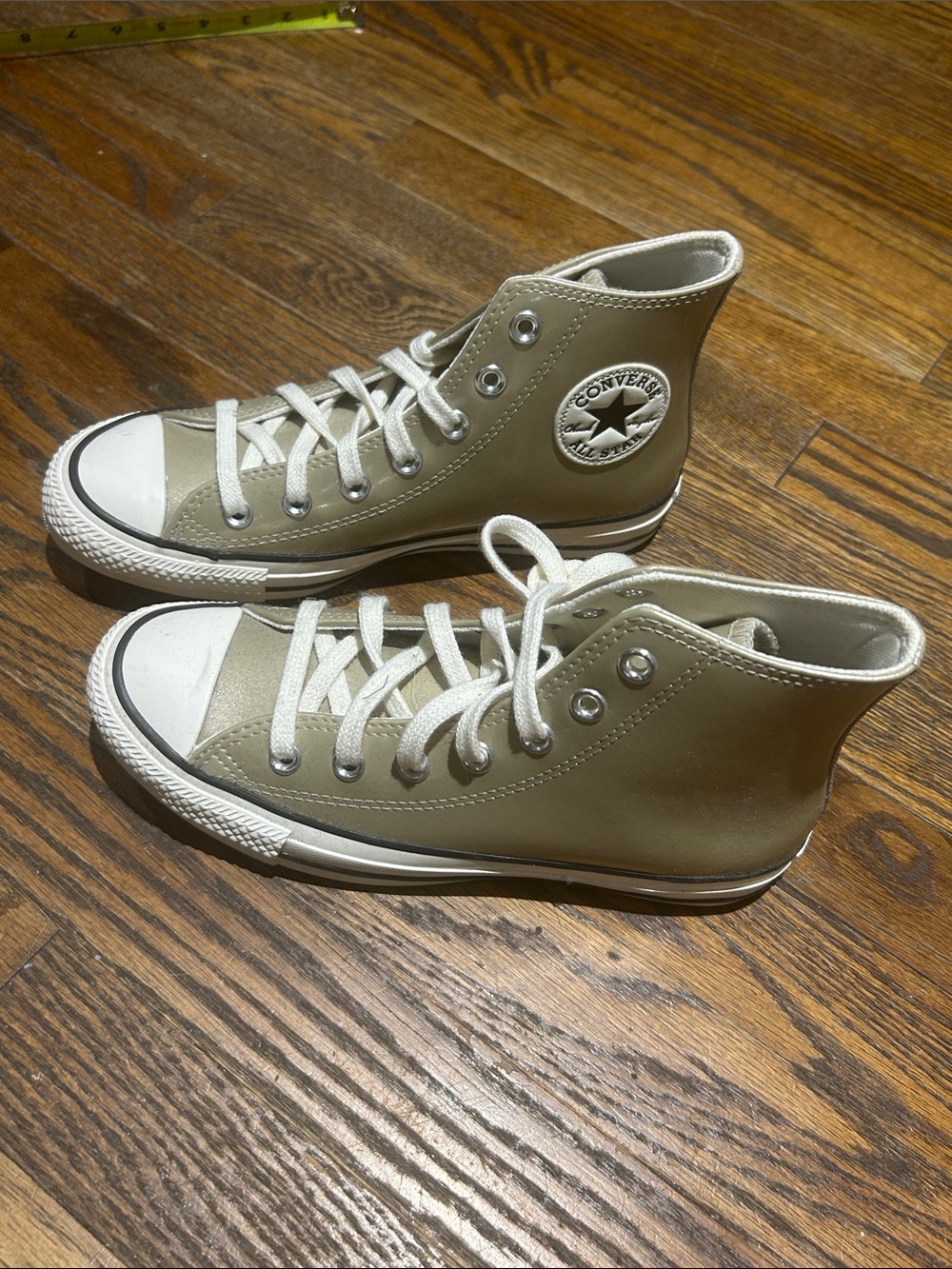 Converse 7 High Top Sneakers - Champagne& White